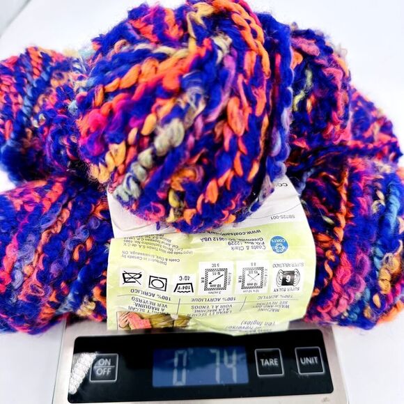 Red Heart Bright and Lofty Yarn Boucle Bulky Total GRAPE CRUSH Purple - Picture 8 of 8